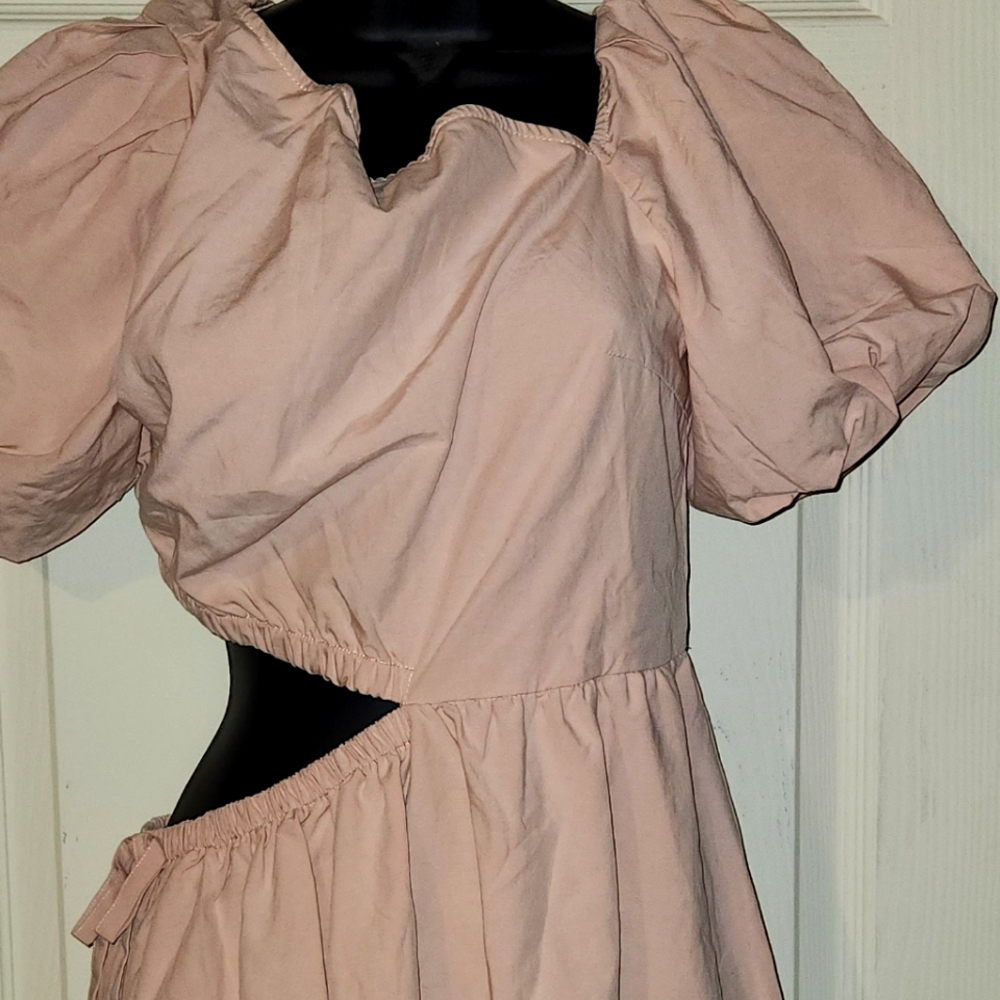 NWT Kirundo puff sleeve dress!